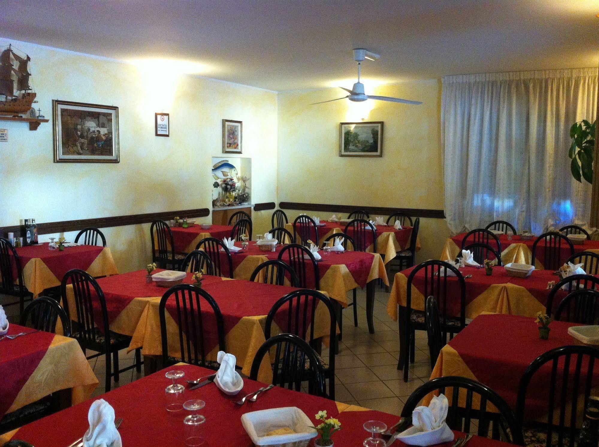 Albergo Alla Nave Lignano Sabbiadoro Exterior foto