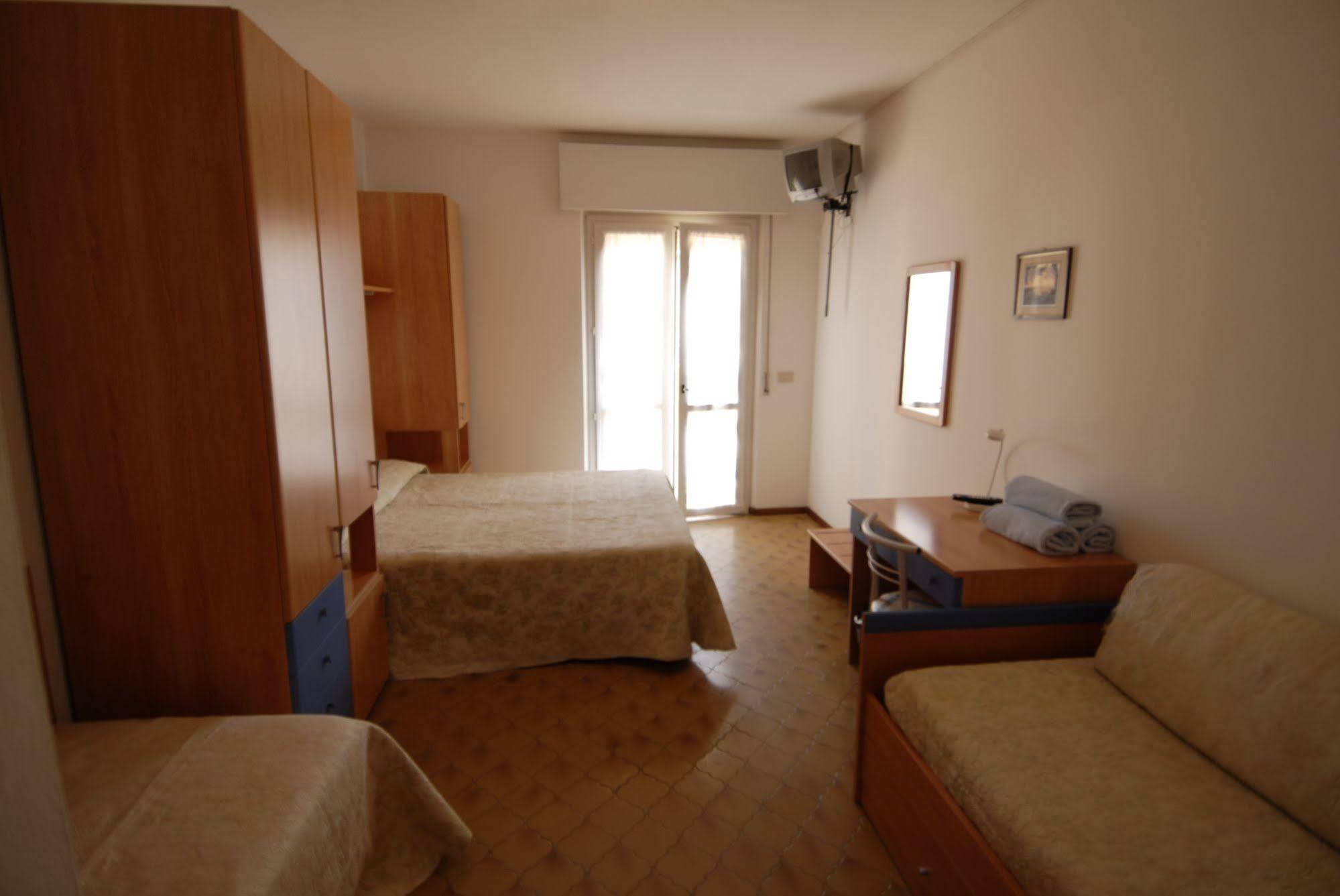 Albergo Alla Nave Lignano Sabbiadoro Exterior foto